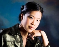 Cynthia-Wong (Art. corrente, Pag. 1, Foto generica)